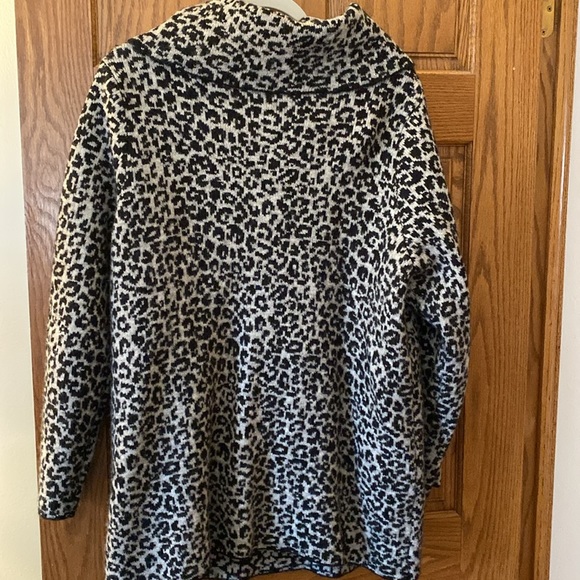 Christian Soriano Leopard Wool Blend Wrap / Cardigan Sweater. 1X. - Picture 4 of 4